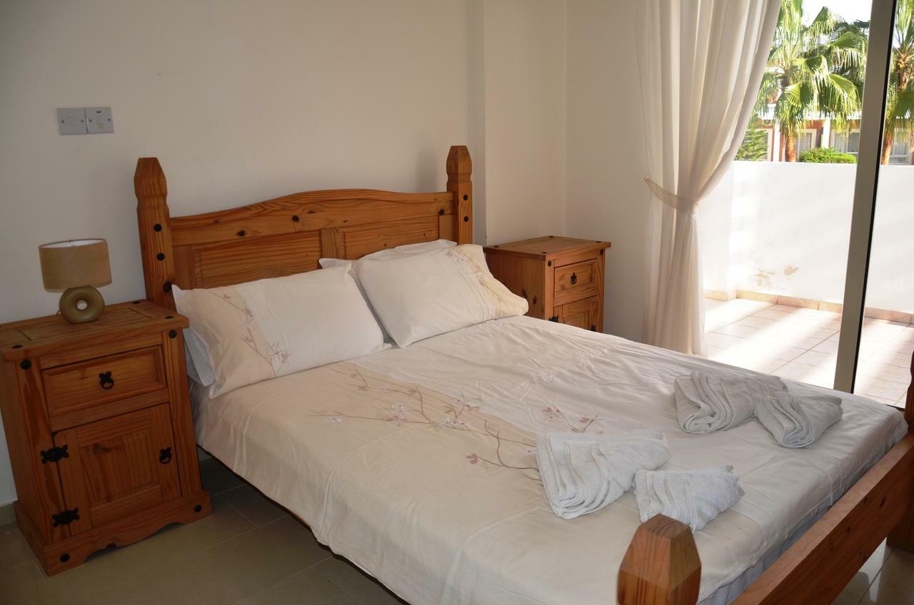 Top Floor, 2 Bedroom Apartment Vanessa D204, Free Wifi, Village View Peyia Oda fotoğraf