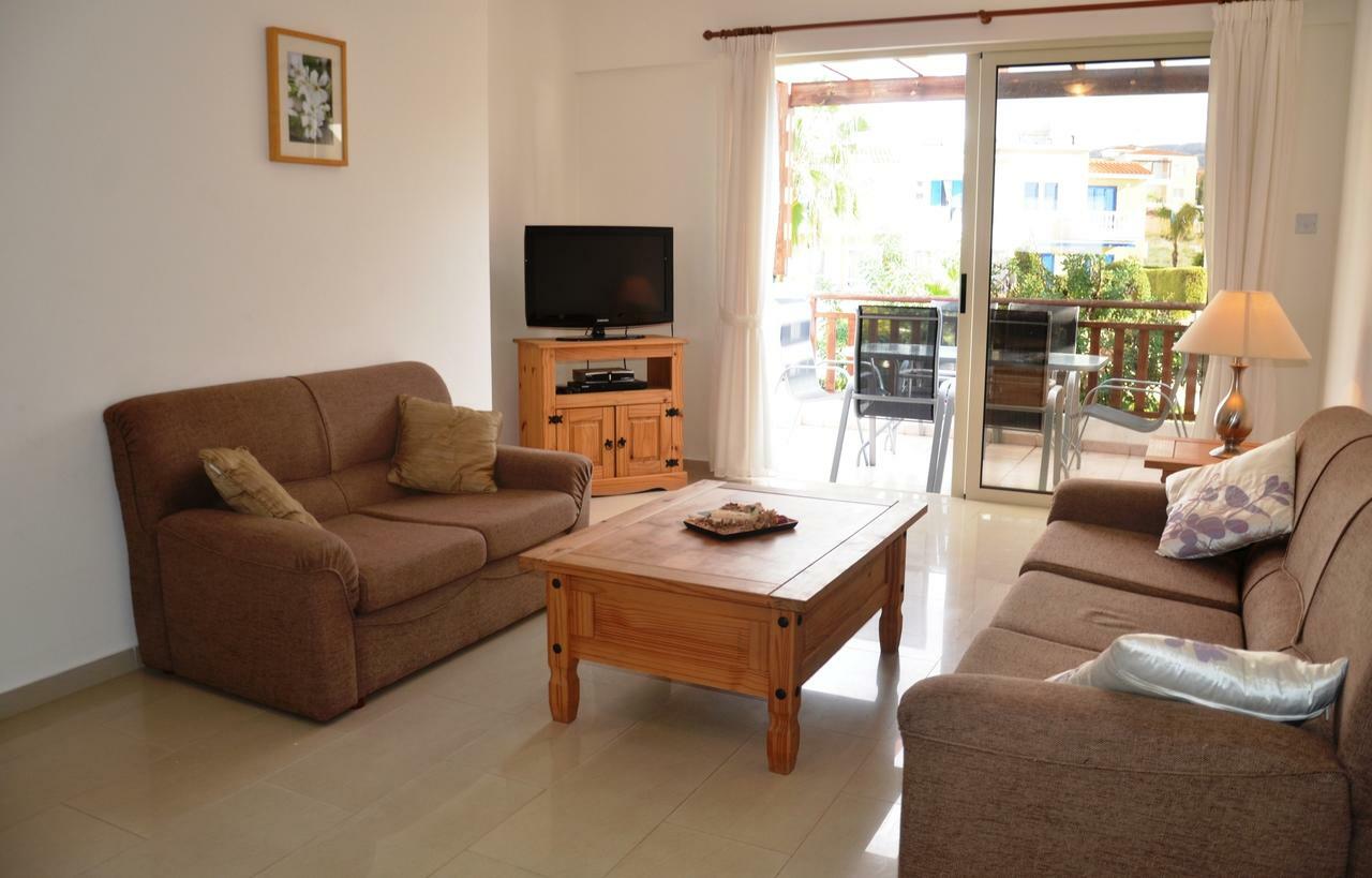 Top Floor, 2 Bedroom Apartment Vanessa D204, Free Wifi, Village View Peyia Oda fotoğraf