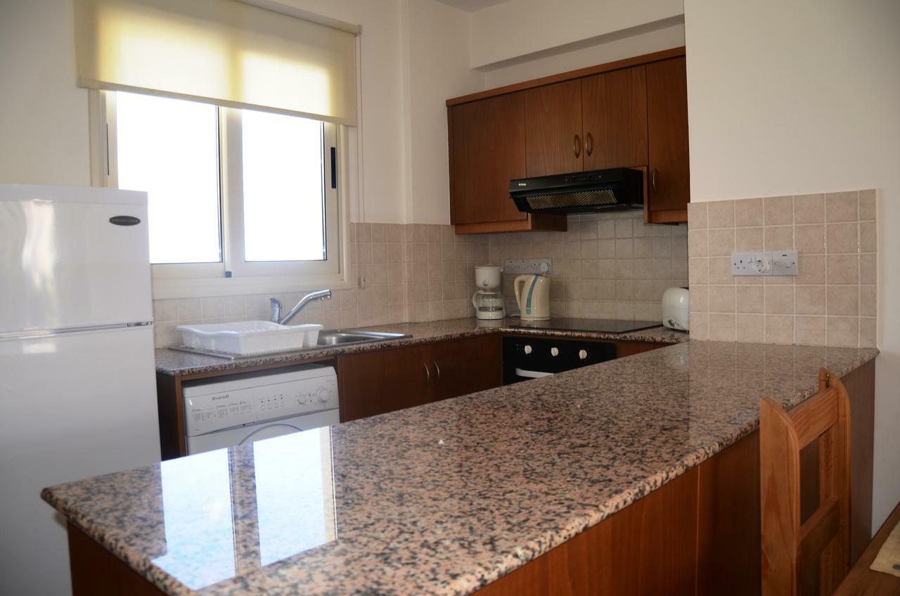 Top Floor, 2 Bedroom Apartment Vanessa D204, Free Wifi, Village View Peyia Oda fotoğraf